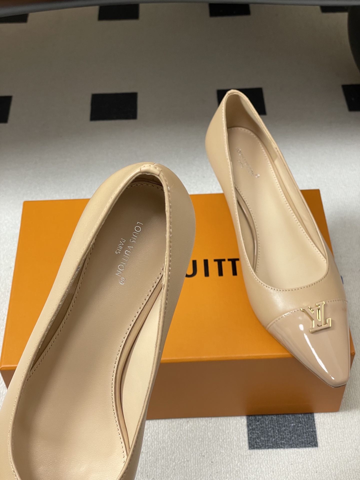 Women's high heels